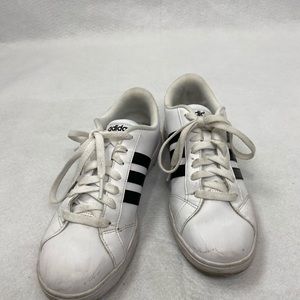 Adidas shoe women’s size 7.5